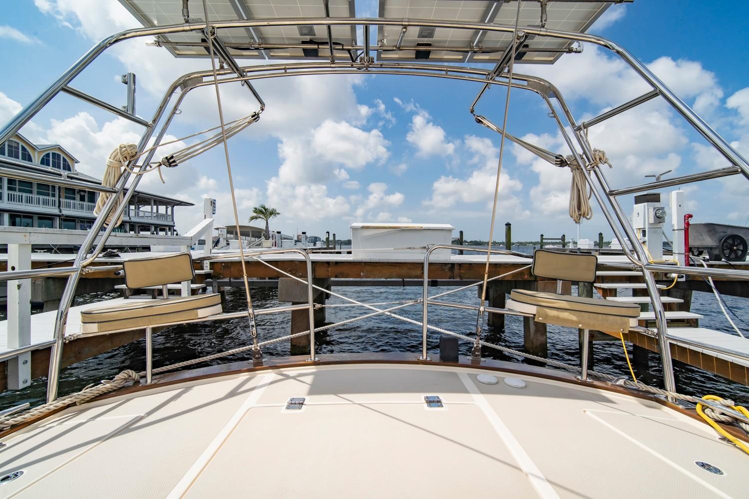 Kato stainless steel arch with davits and outboard lift (2019)