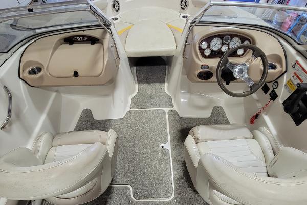 2008 Glastron boat for sale, model of the boat is GT 225 & Image # 8 of 14
