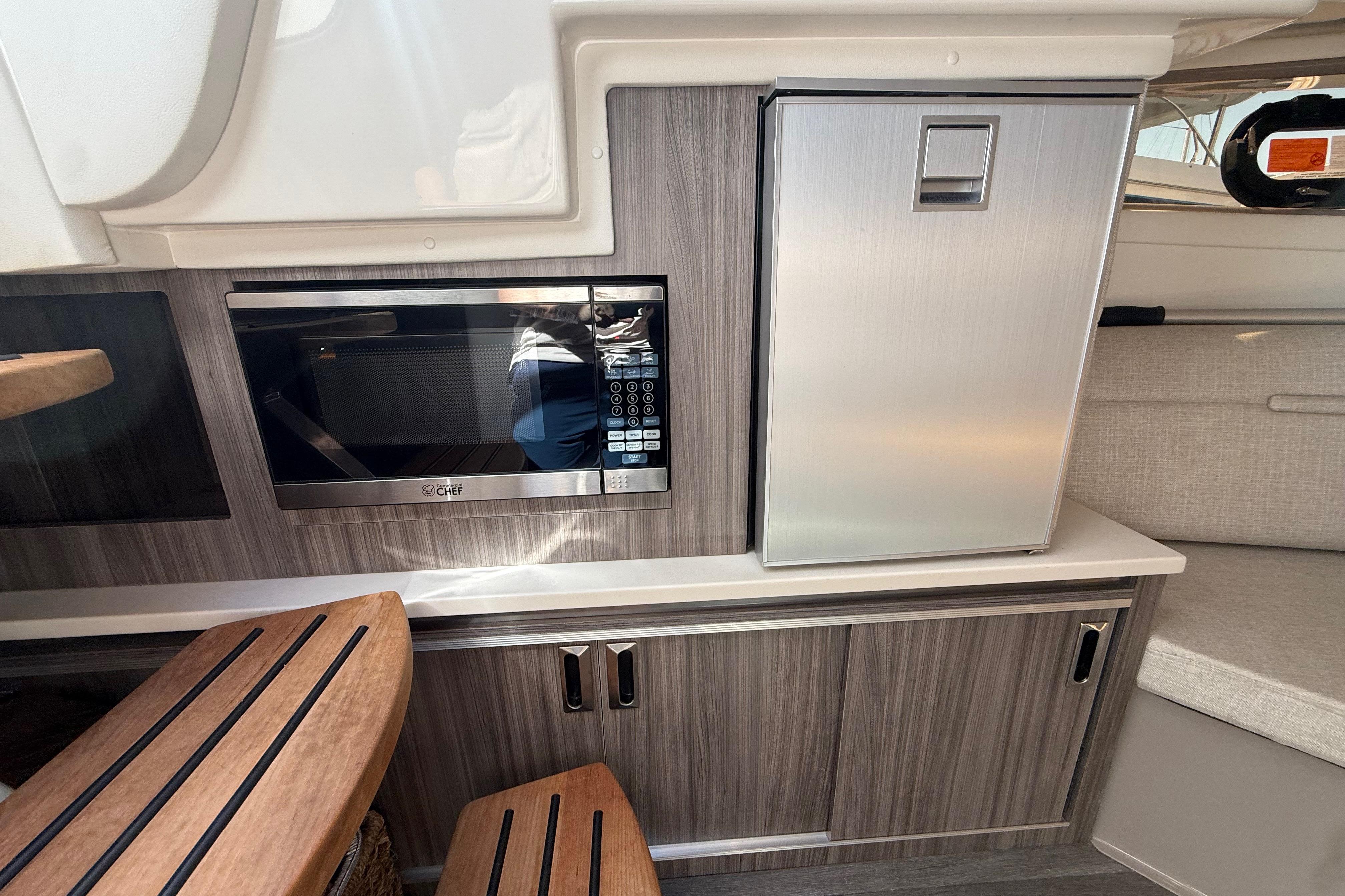 2022 Sea Ray Sundancer 320 #TBMB1408LLC inventory image at Sun Country Marine Group, Newport Beach