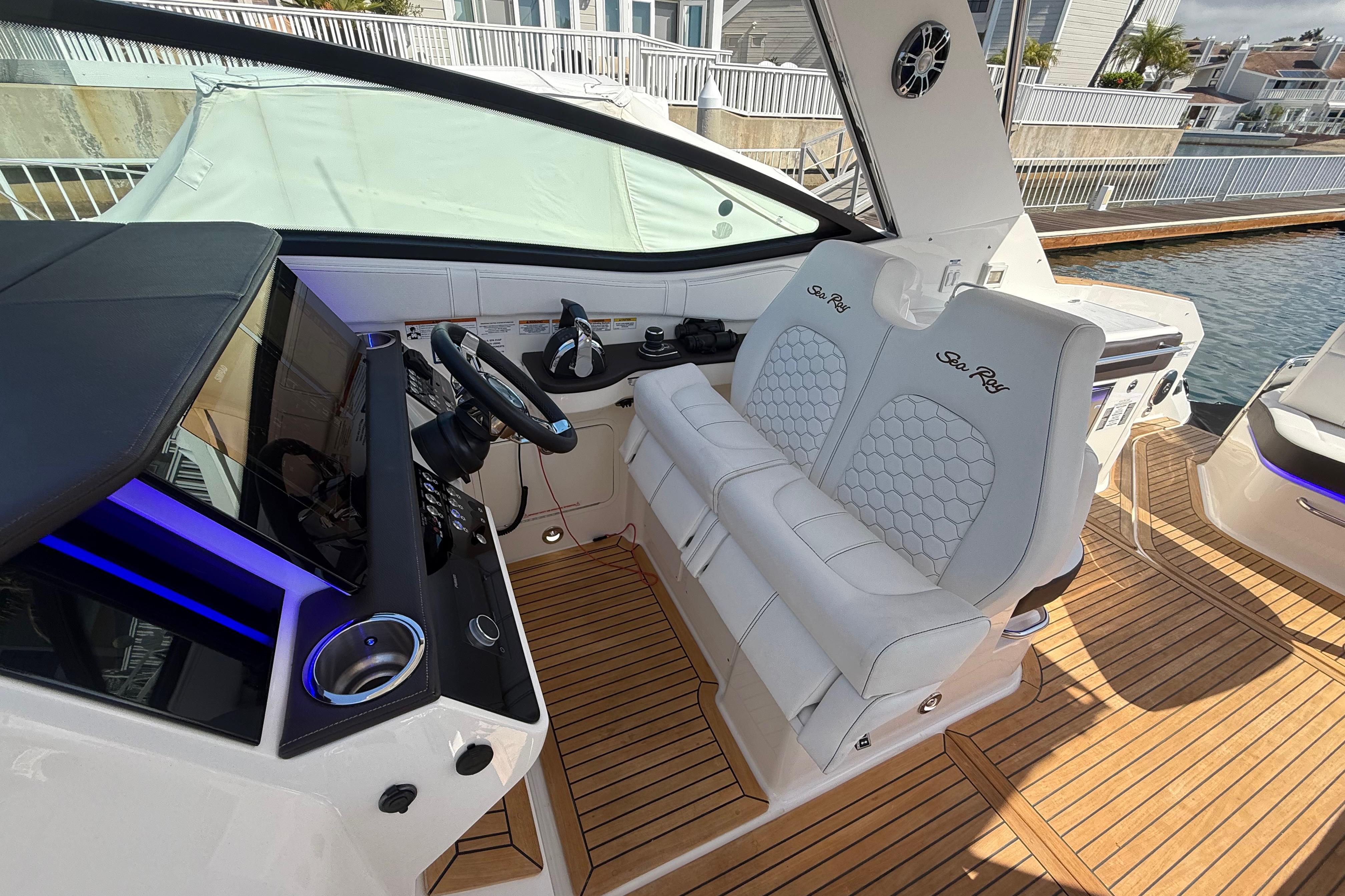 2022 Sea Ray Sundancer 320 #TBMB1408LLC inventory image at Sun Country Marine Group, Newport Beach