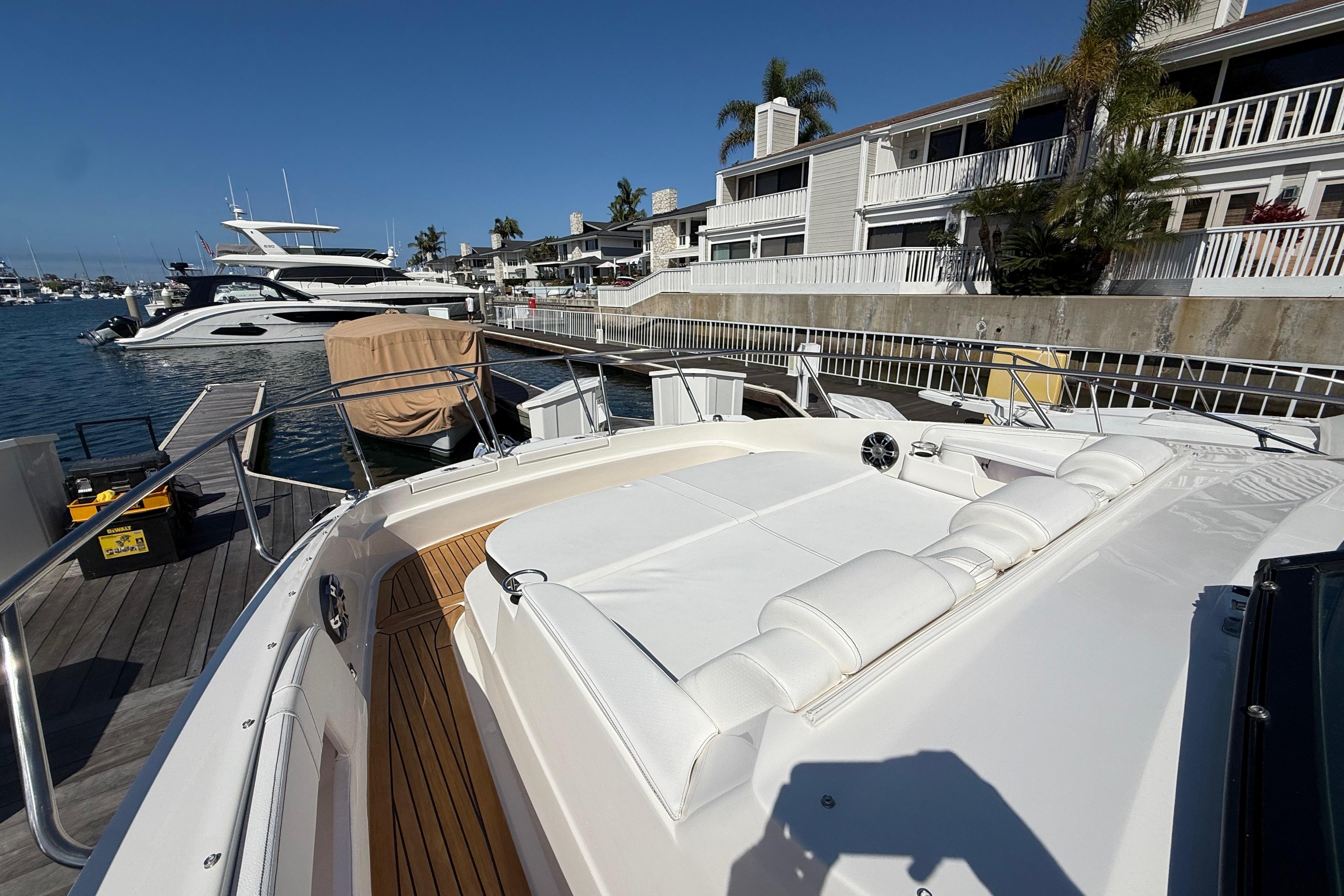 2022 Sea Ray Sundancer 320 #TBMB1408LLC inventory image at Sun Country Marine Group, Newport Beach