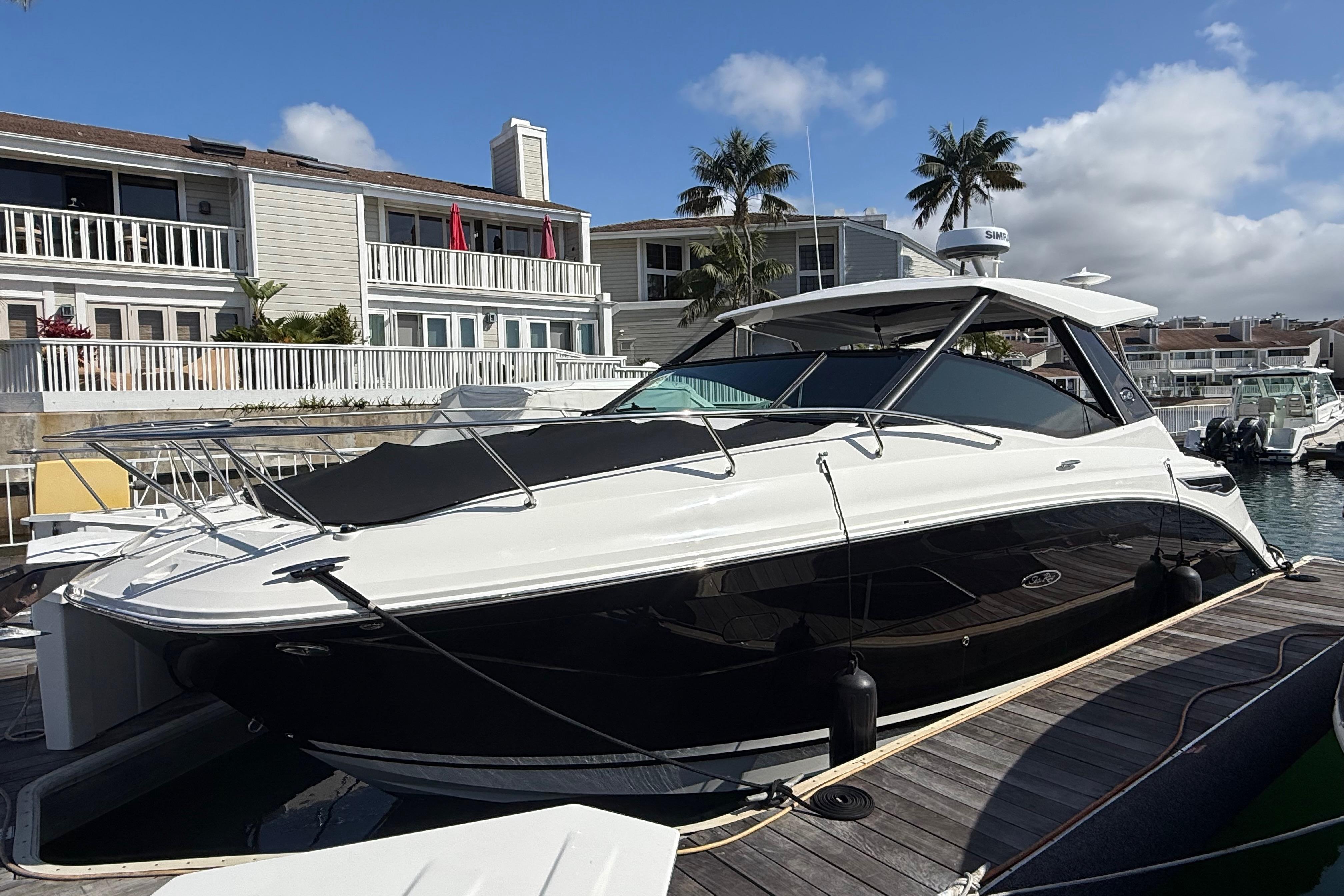 2022 Sea Ray Sundancer 320 #TBMB1408LLC inventory image at Sun Country Marine Group, Newport Beach