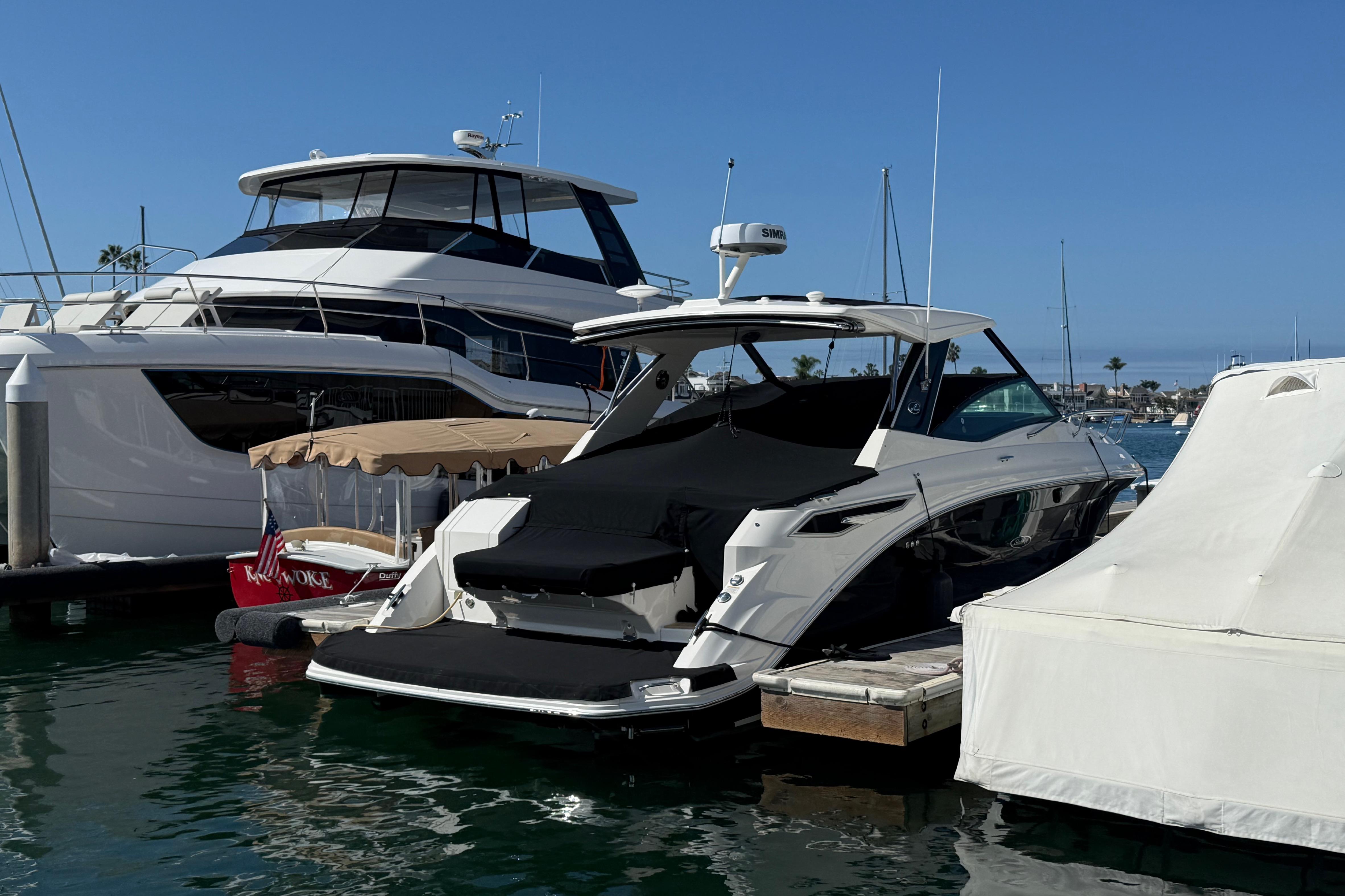 2022 Sea Ray Sundancer 320 #TBMB1408LLC inventory image at Sun Country Marine Group, Newport Beach