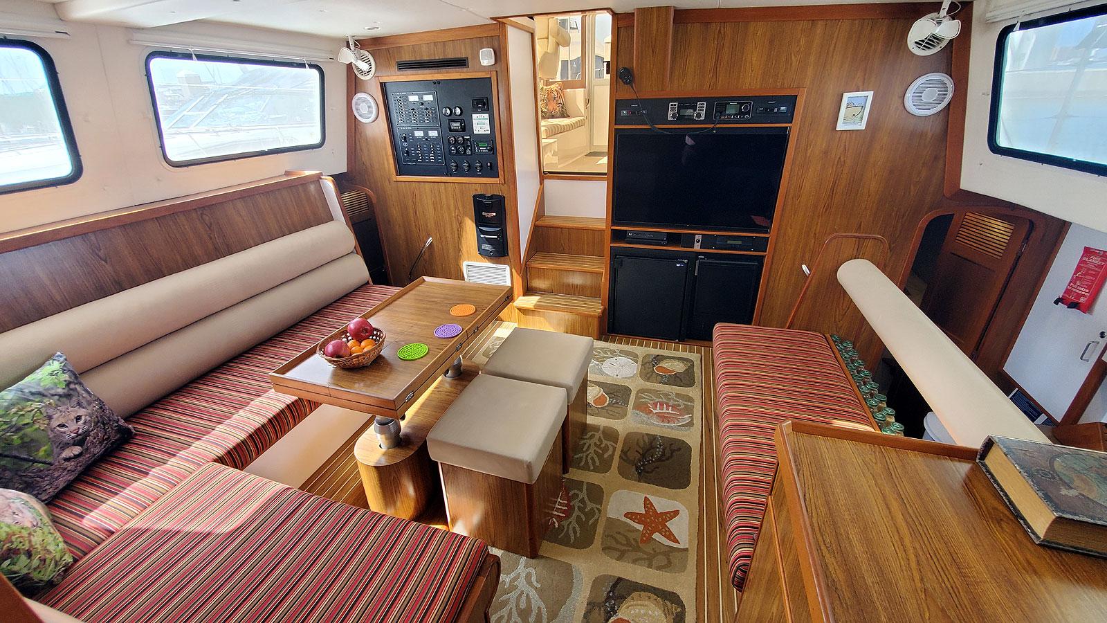 Endeavour-44 TrawlerCat 2012-Nine Lives SC-US-Salon Aft-9702901 | Thumbnail