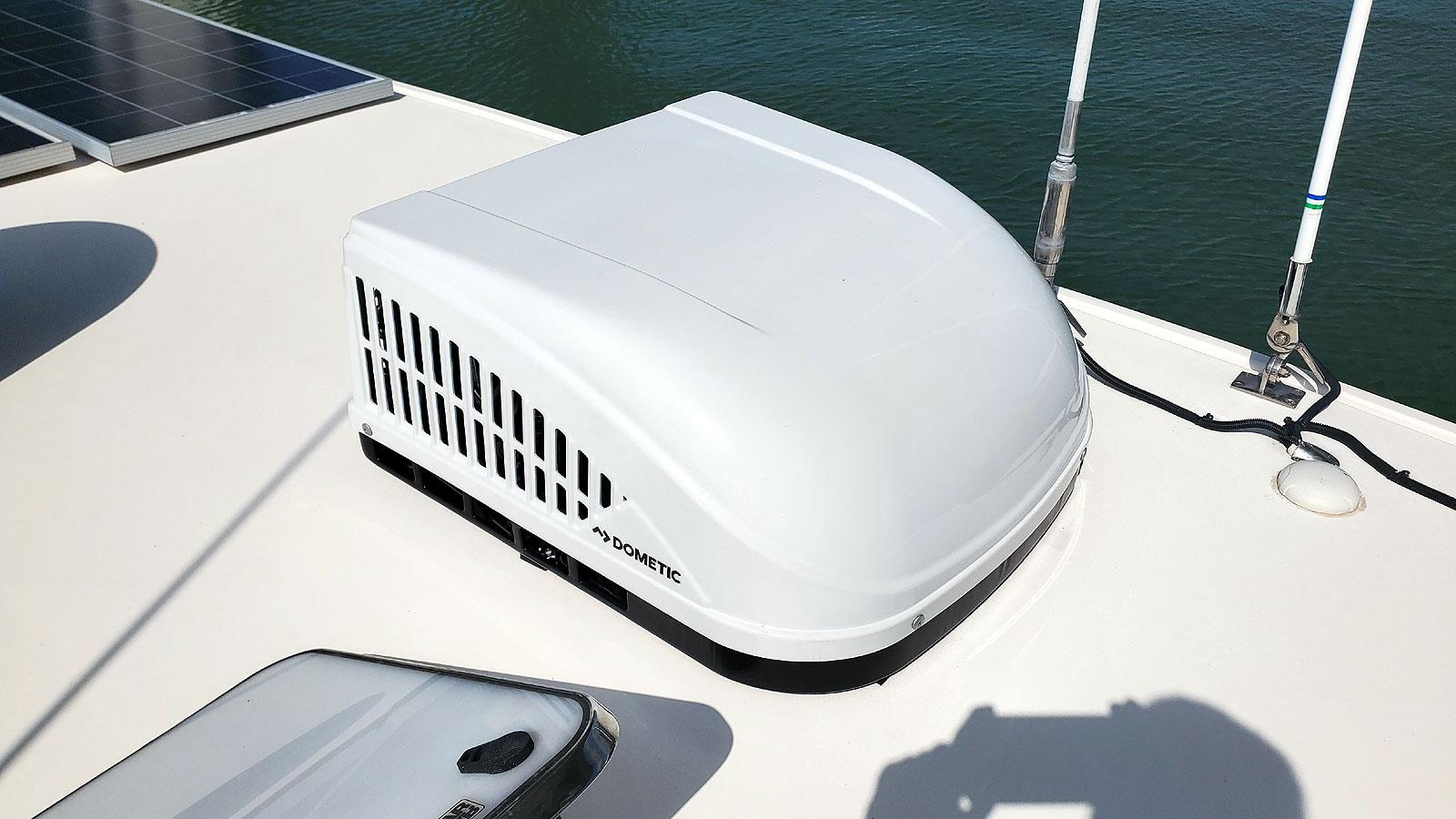 Endeavour-44 TrawlerCat 2012-Nine Lives SC-US-Pilothouse Climate Control-9702901 | Thumbnail
