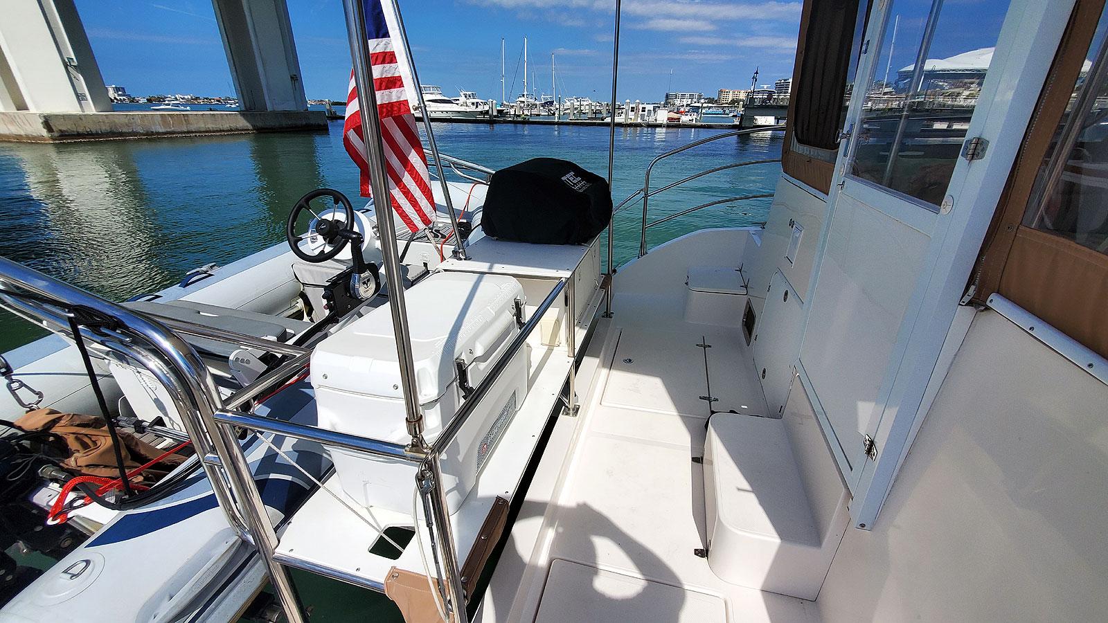Endeavour-44 TrawlerCat 2012-Nine Lives SC-US-Aft Deck Port-9702901 | Thumbnail