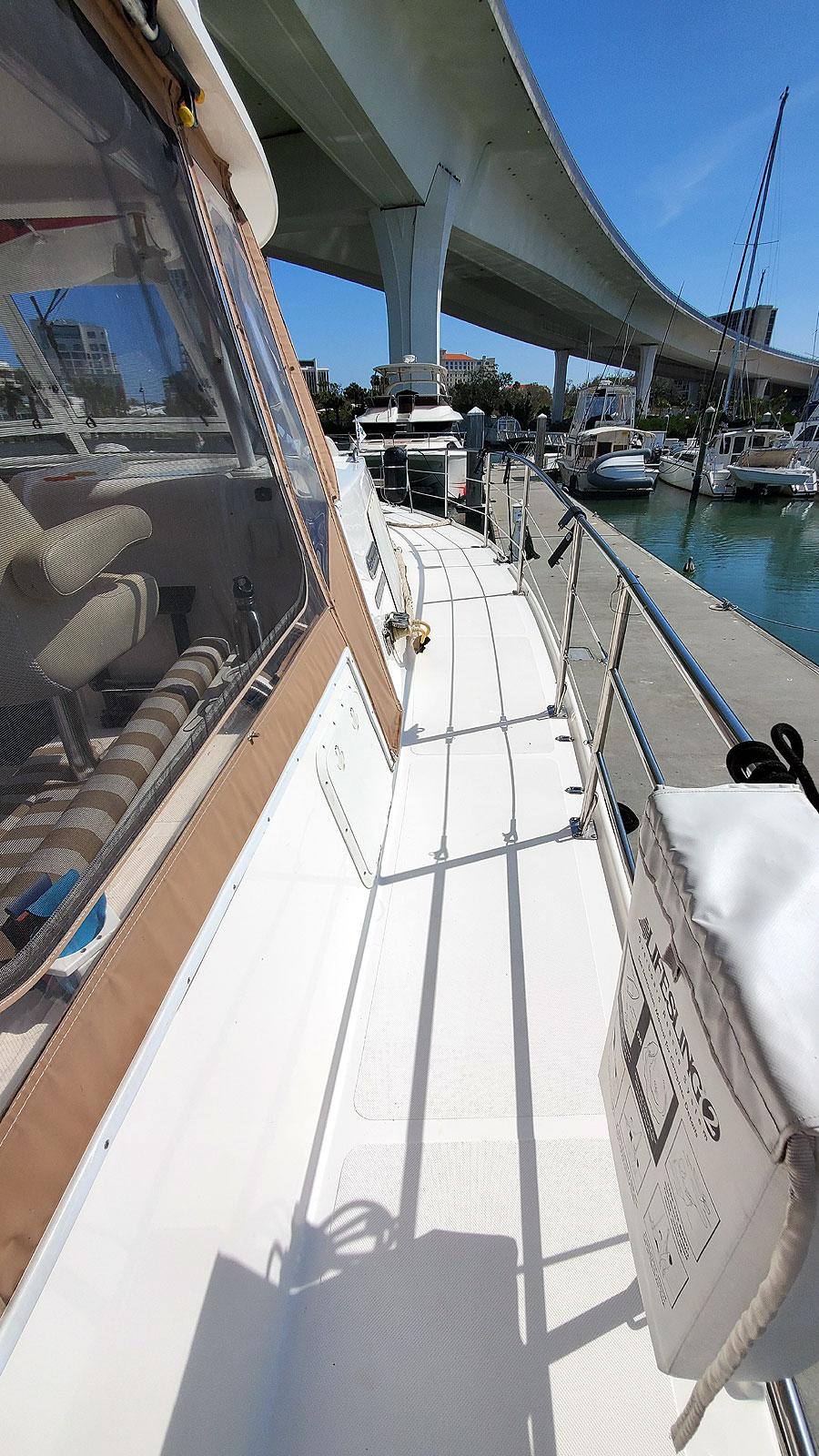 Endeavour-44 TrawlerCat 2012-Nine Lives SC-US-Starboard Side Deck-9702901 | Thumbnail