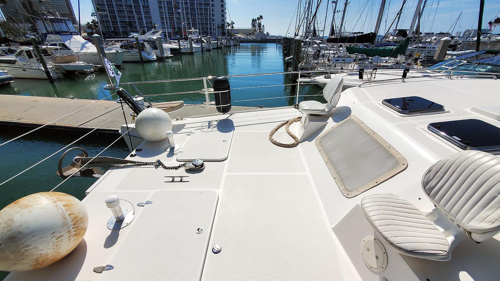 Endeavour-44 TrawlerCat 2012-Nine Lives SC-US-Fore Deck Starboard-9702901 | Thumbnail