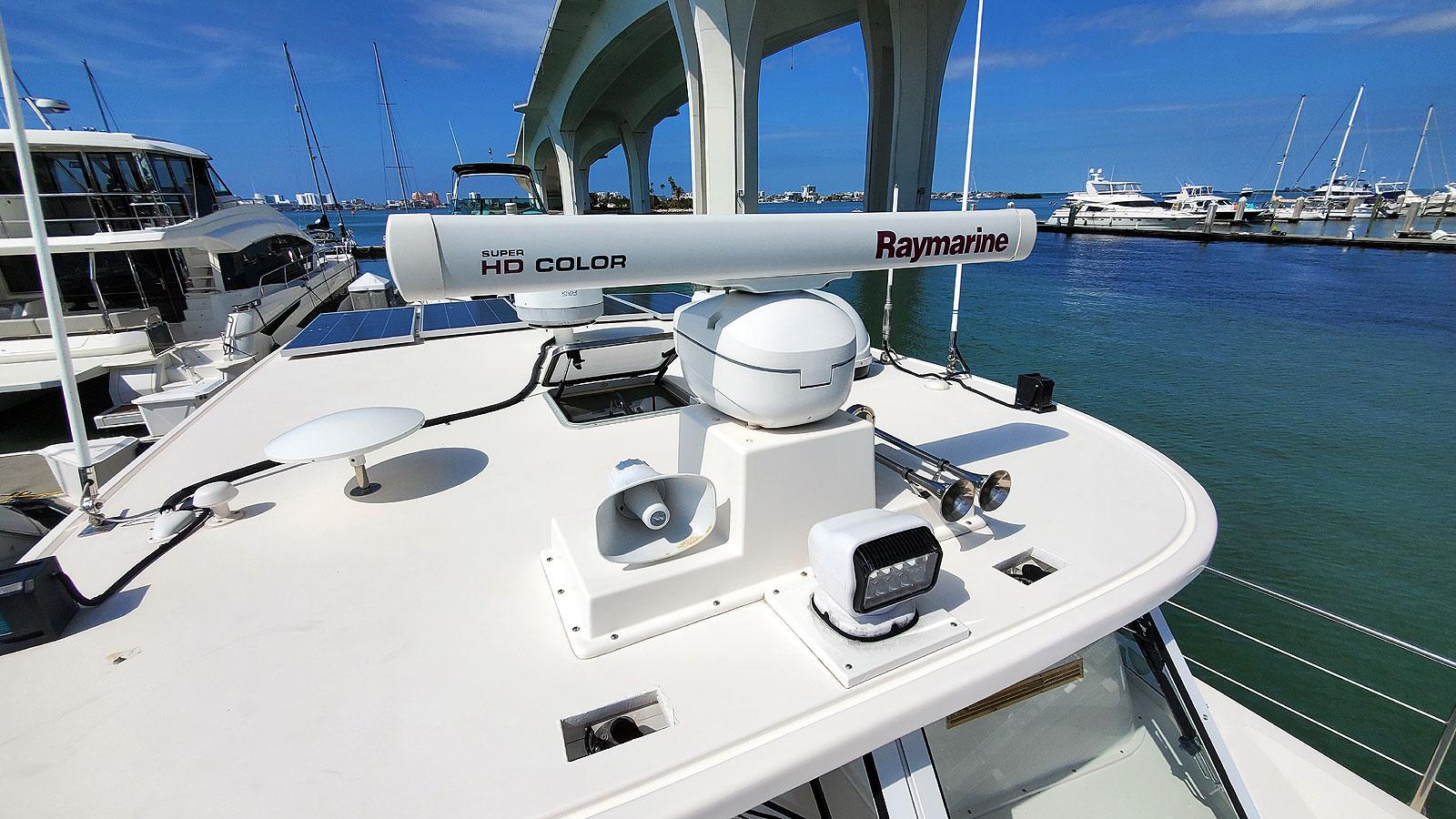 Endeavour-44 TrawlerCat 2012-Nine Lives SC-US-Pilothouse Roof-9702901 | Thumbnail