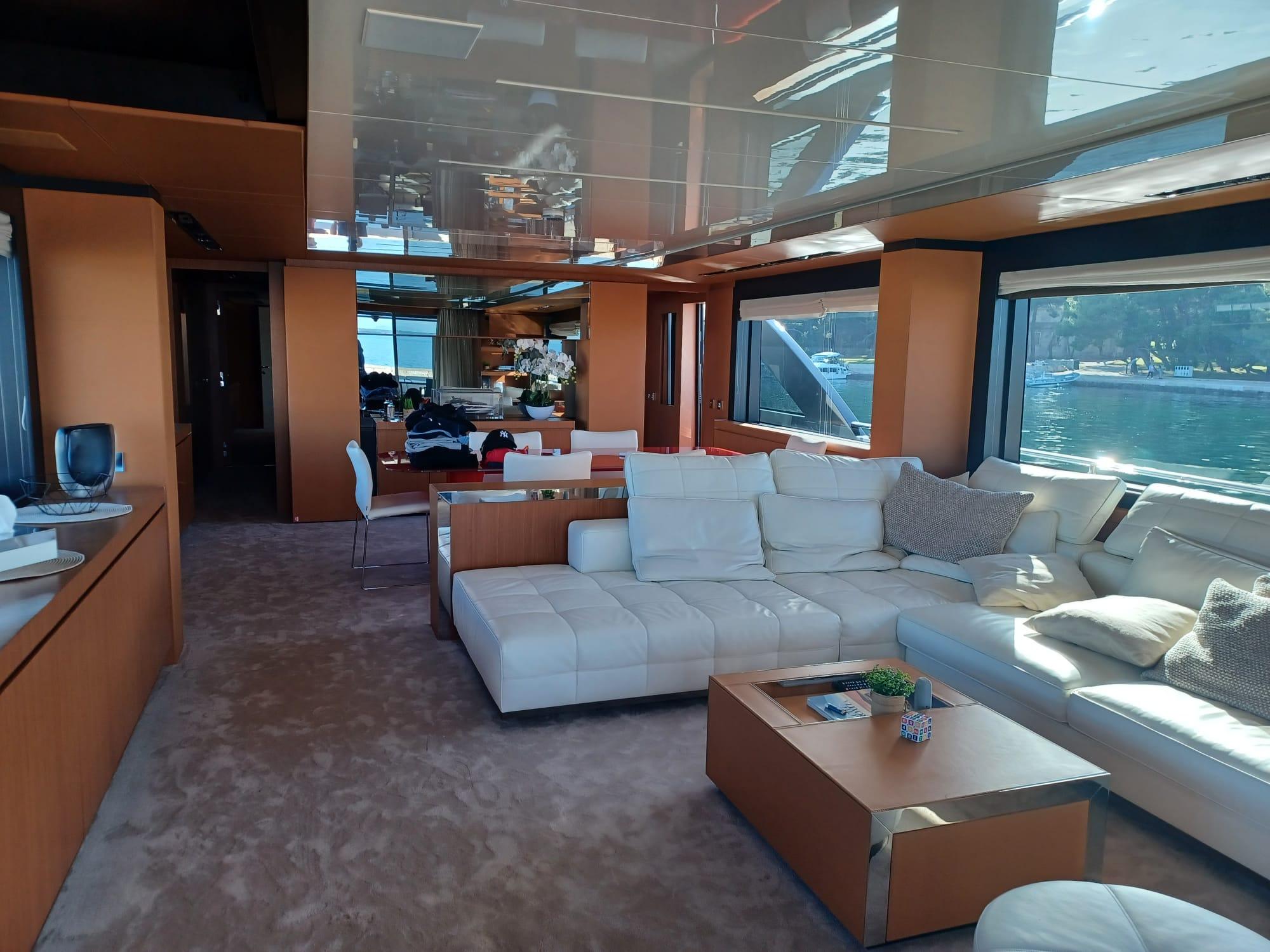 2019 Riva 98 