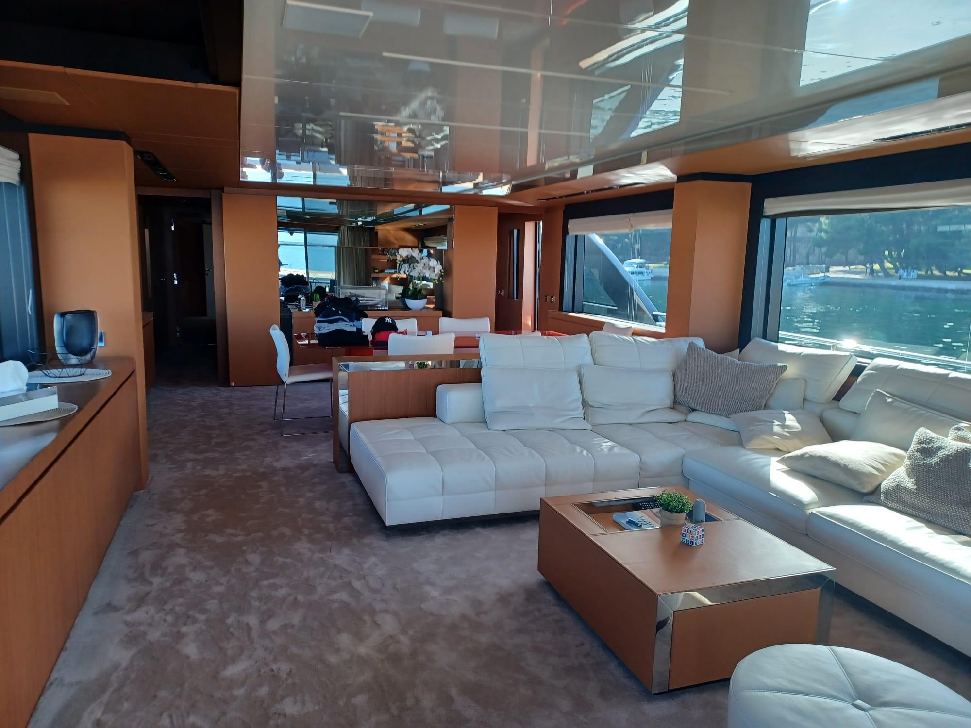 2019 Riva 98 
