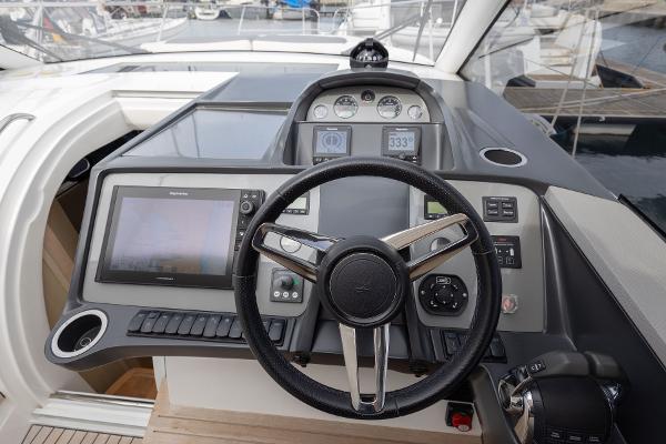 Princess Motor Yacht Sales - Used Princess V40