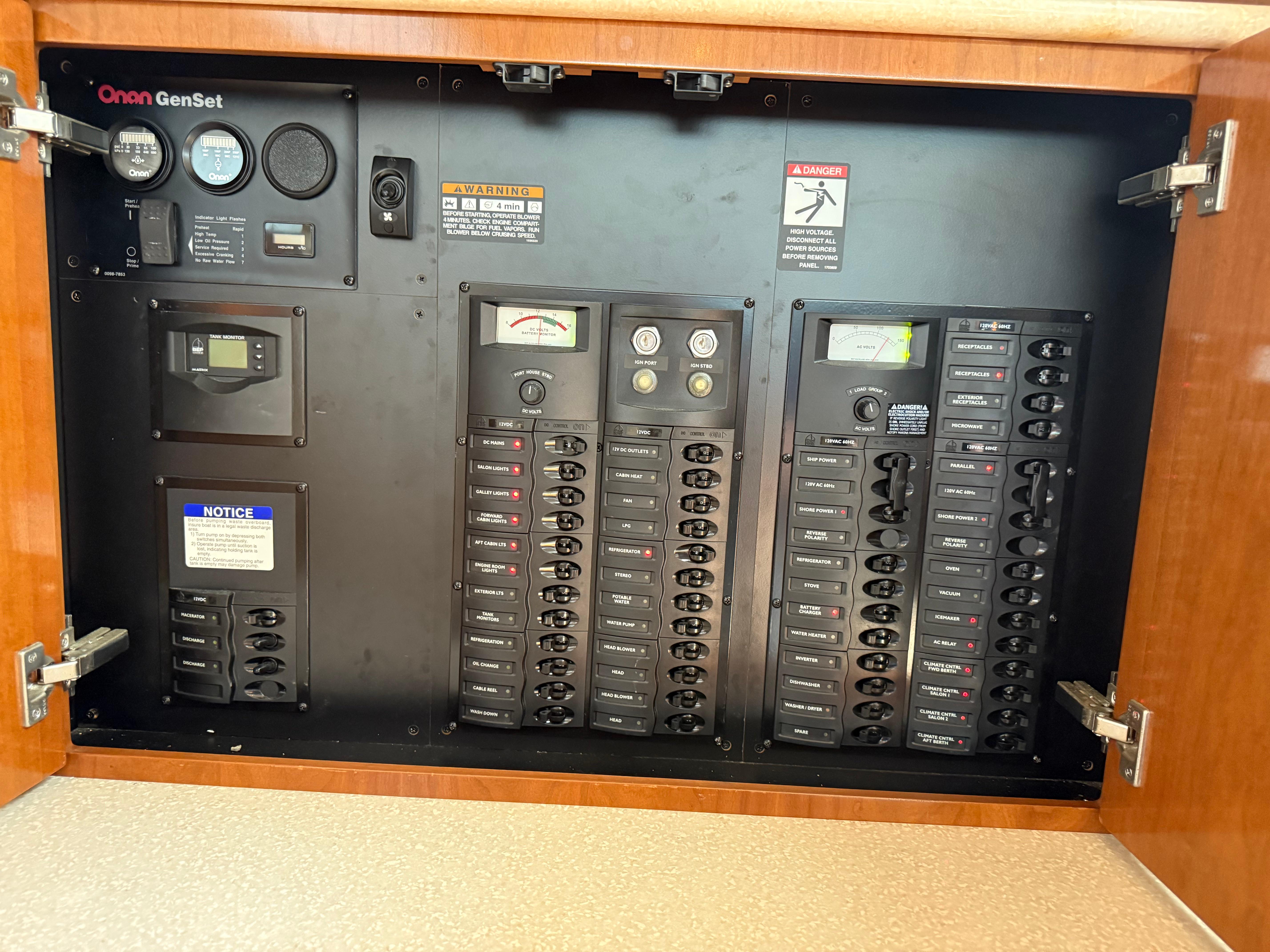 2005-meridian-459-motoryacht-power-9682912-20250606131641965-1_XLARGE