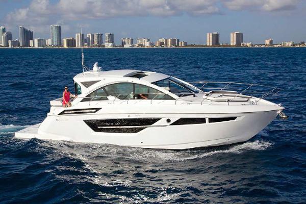 2021 Cruisers Yachts 50 Cantius