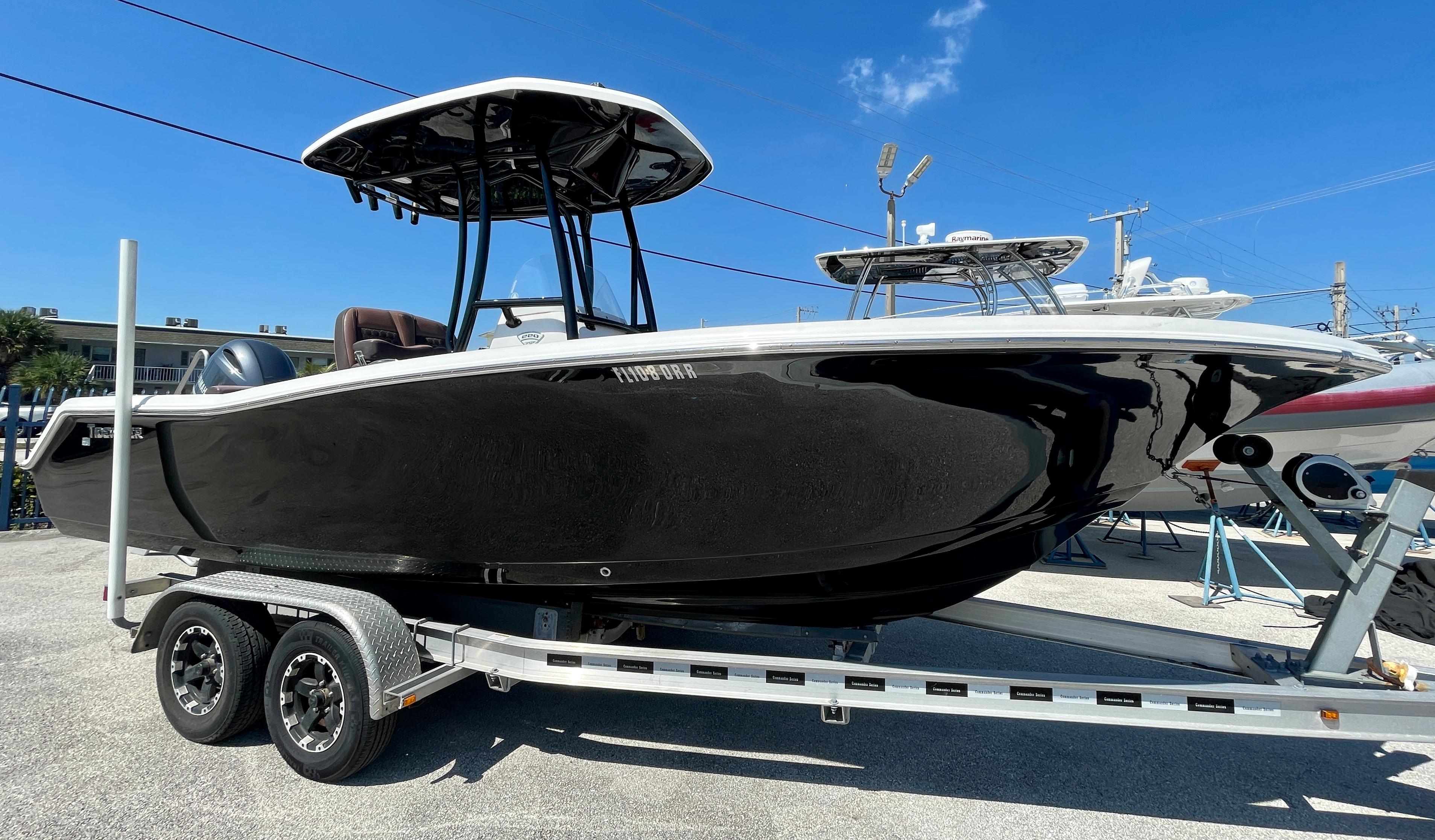 Tidewater 220 CC- Starboard Profile on the lot