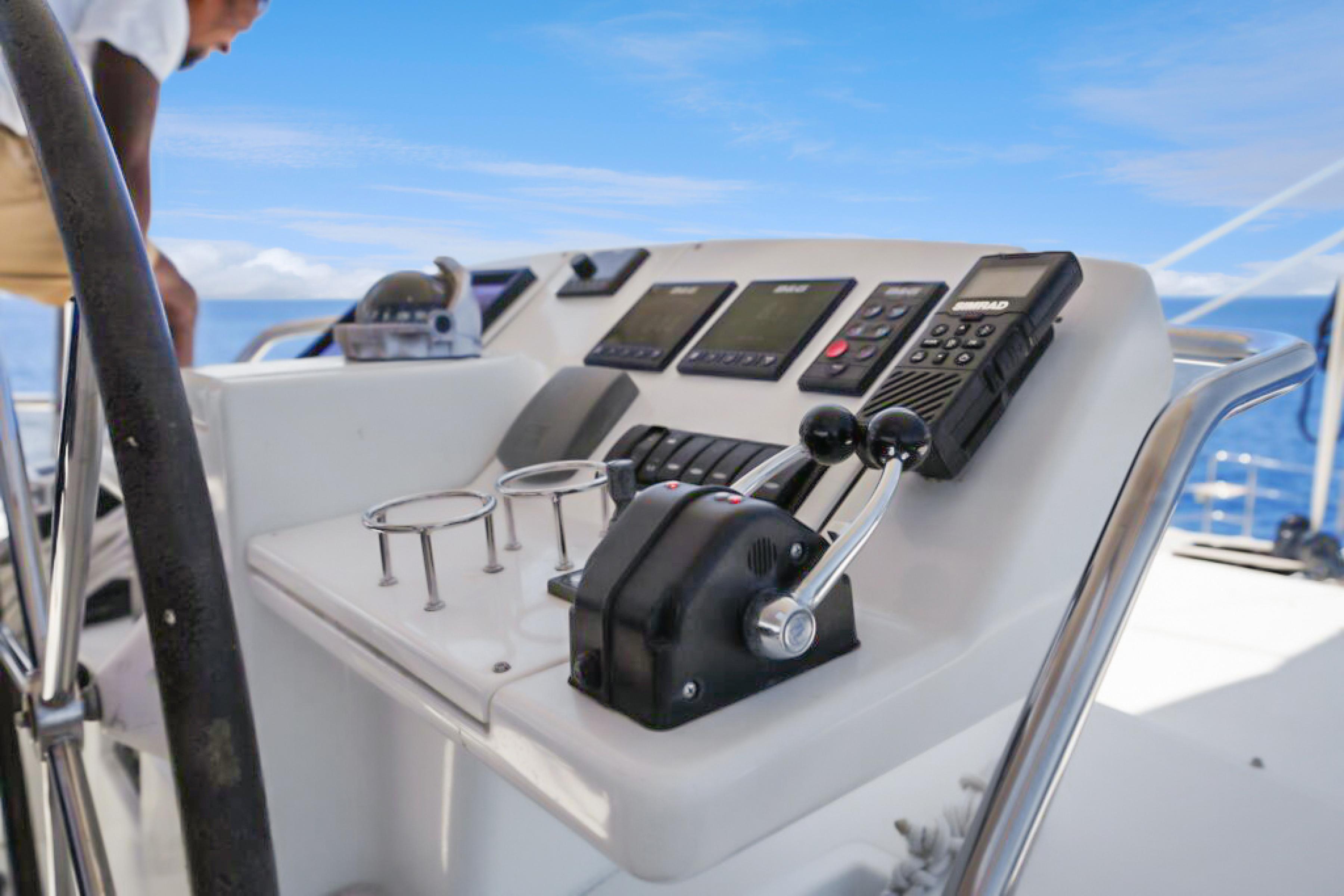 Lagoon-560 S2 2015-Cool Runnings IV SC-US-Control panel of 2015 Lagoon 560 S2 yacht with navigation instruments.-9782915 | Thumbnail