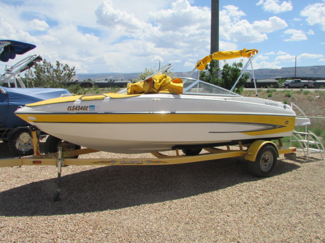2006 Glastron boat for sale, model of the boat is 195 SX & Image # 1 of 14
