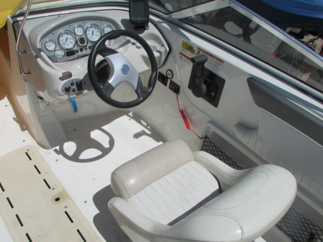 2006 Glastron boat for sale, model of the boat is 195 SX & Image # 12 of 14