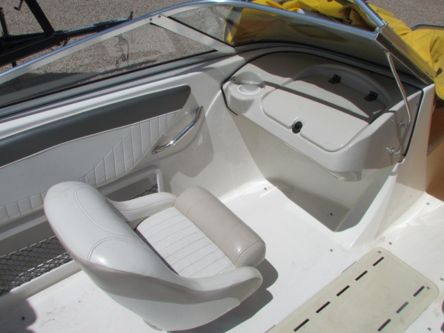 2006 Glastron boat for sale, model of the boat is 195 SX & Image # 13 of 14