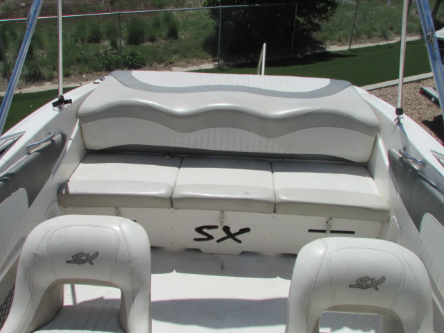 2006 Glastron boat for sale, model of the boat is 195 SX & Image # 5 of 14