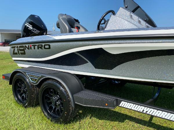 2022 Nitro boat for sale, model of the boat is Z19 Pro & Image # 6 of 14