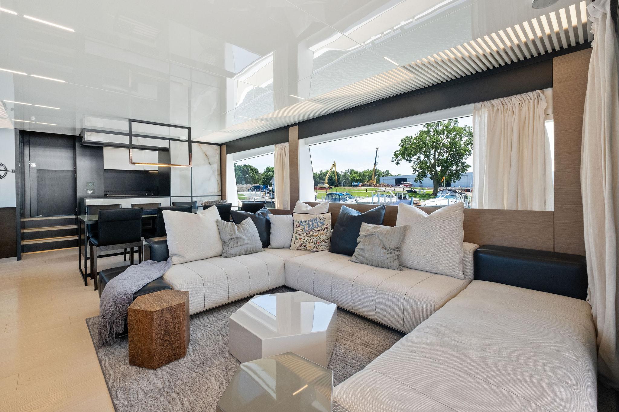 2018 Ferretti Yachts 78 