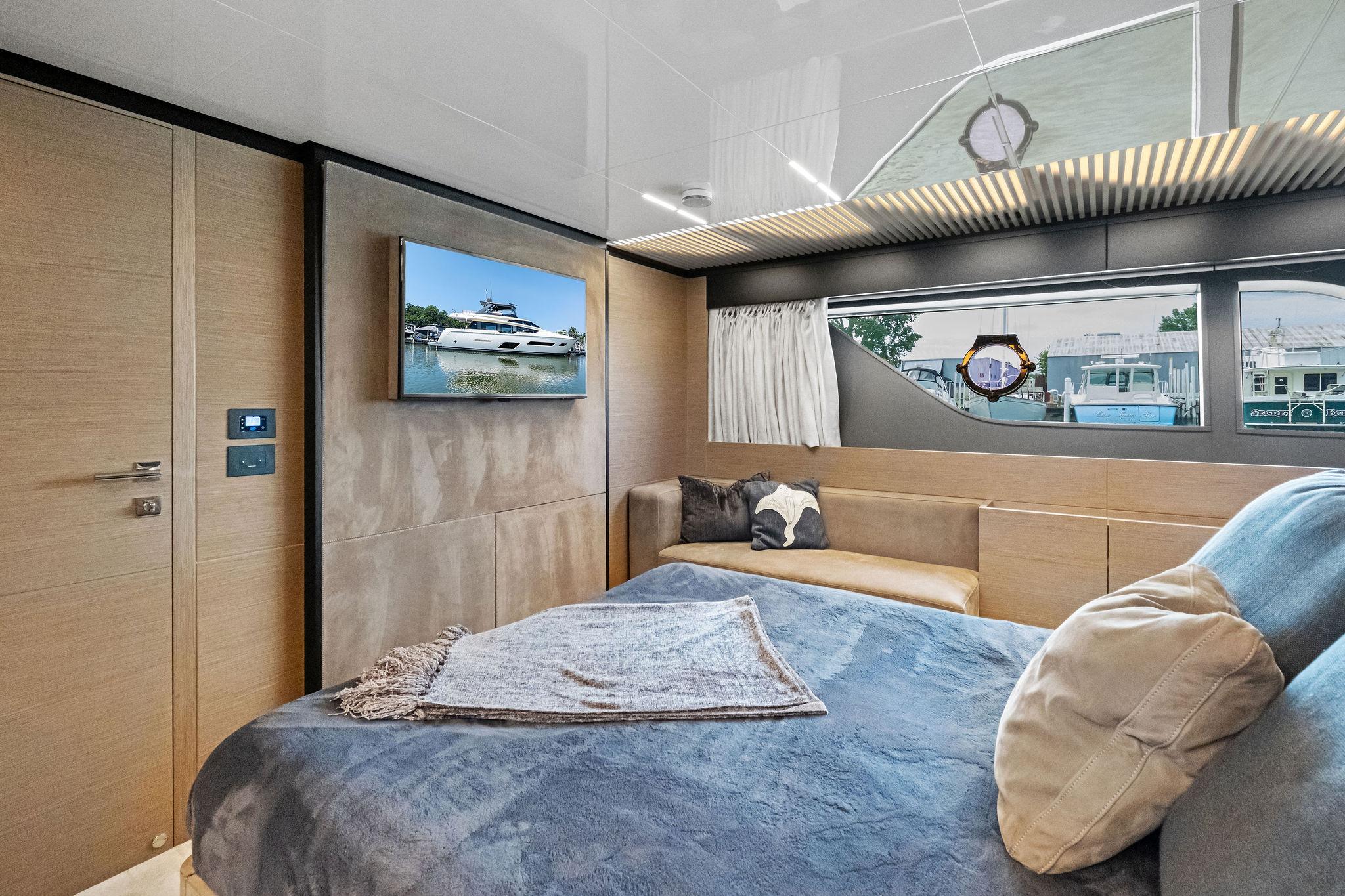 2018 Ferretti Yachts 78 