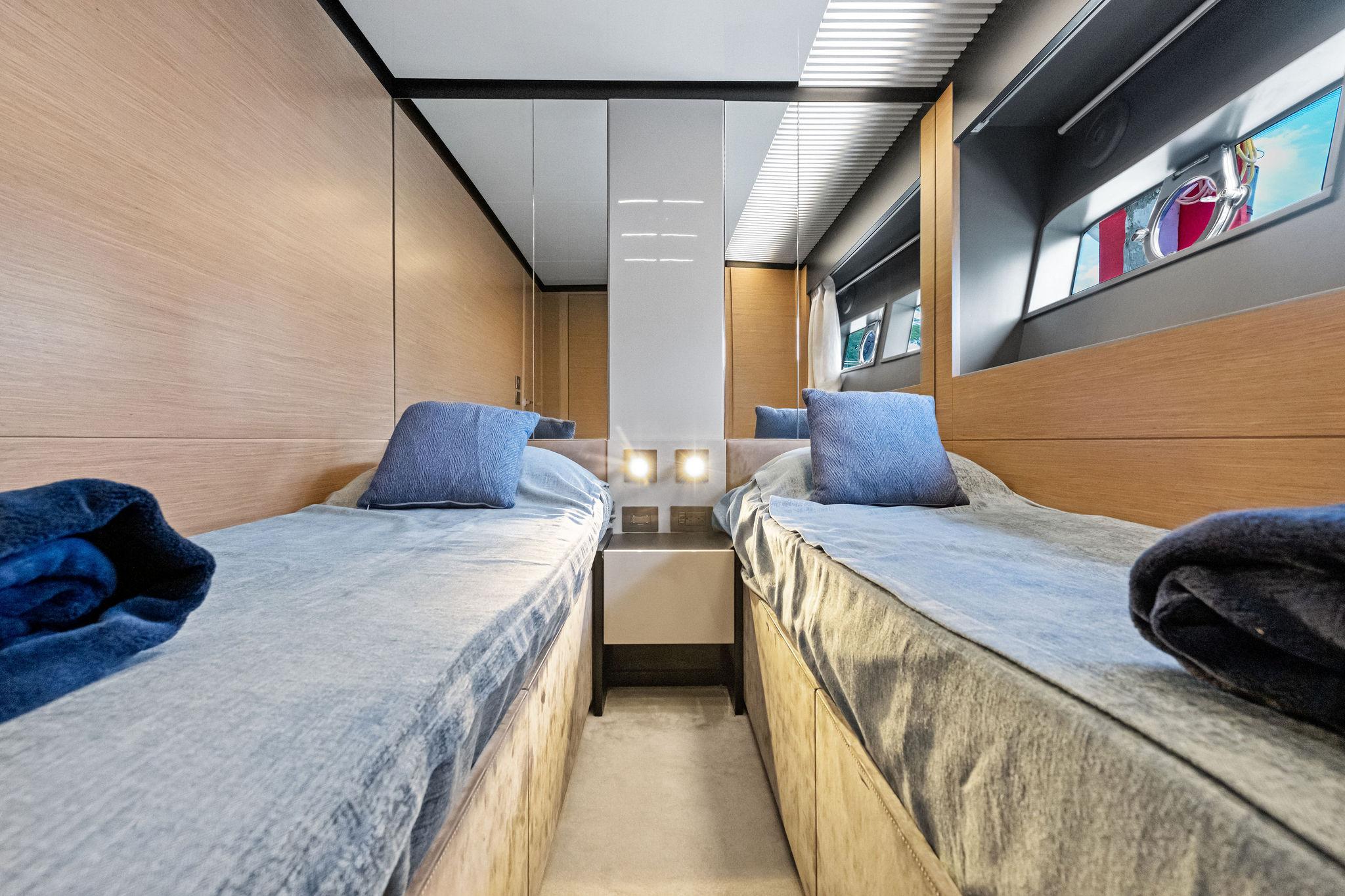 2018 Ferretti Yachts 78 