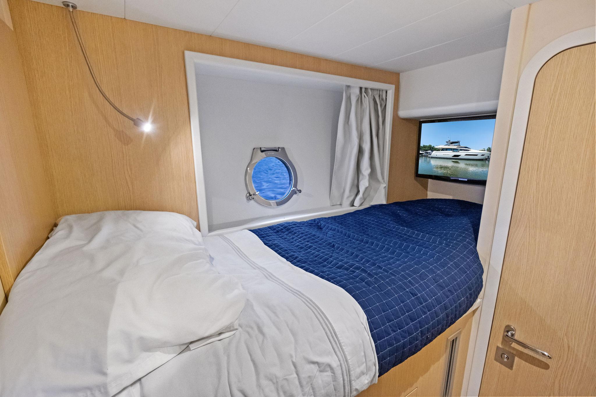 2018 Ferretti Yachts 78 