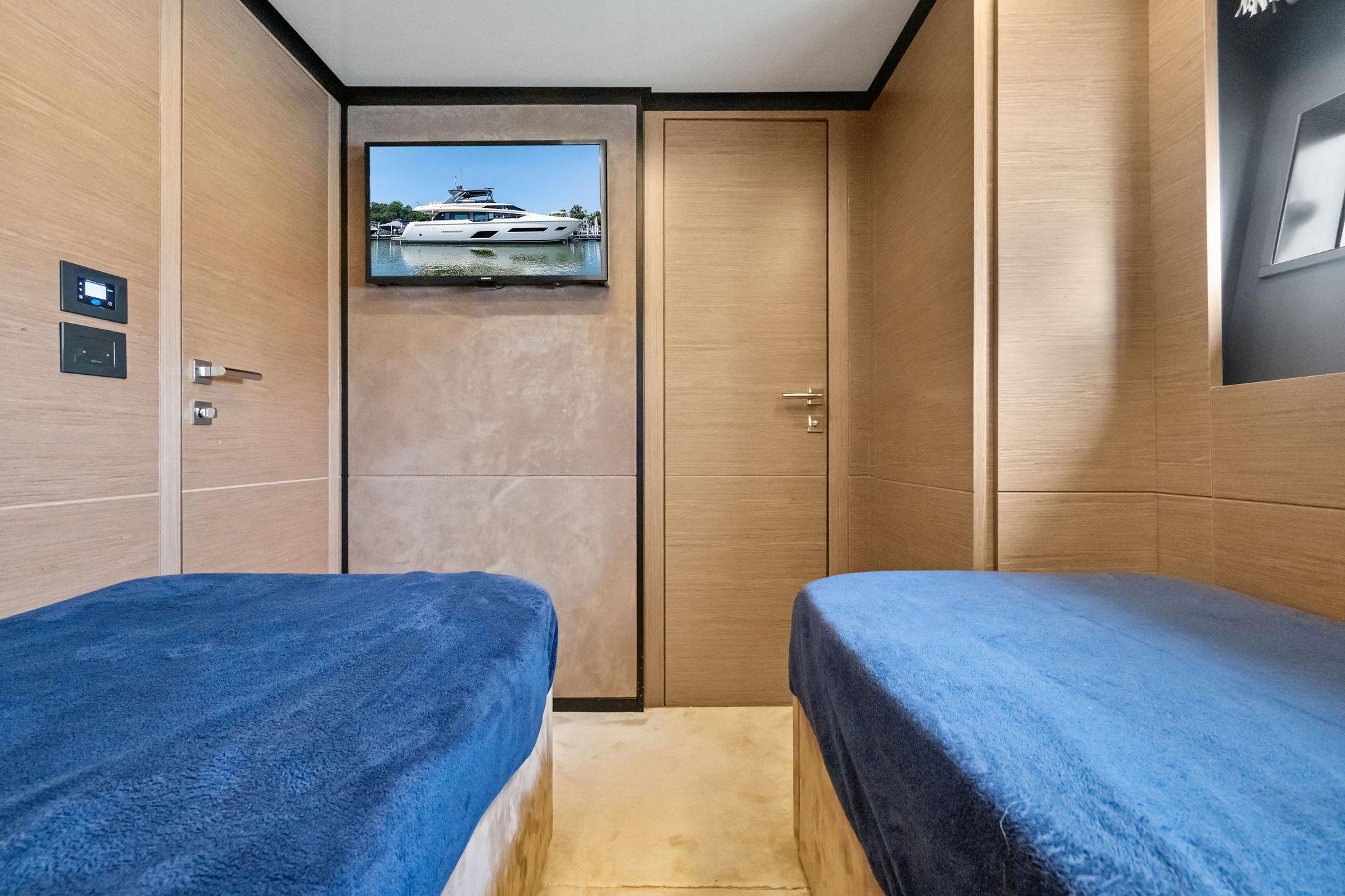 2018 Ferretti Yachts 78 