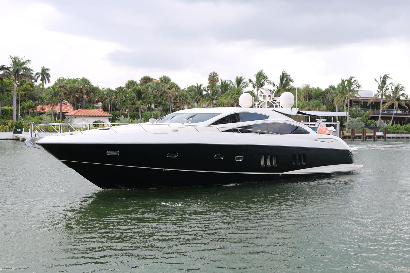 sunseeker black yacht