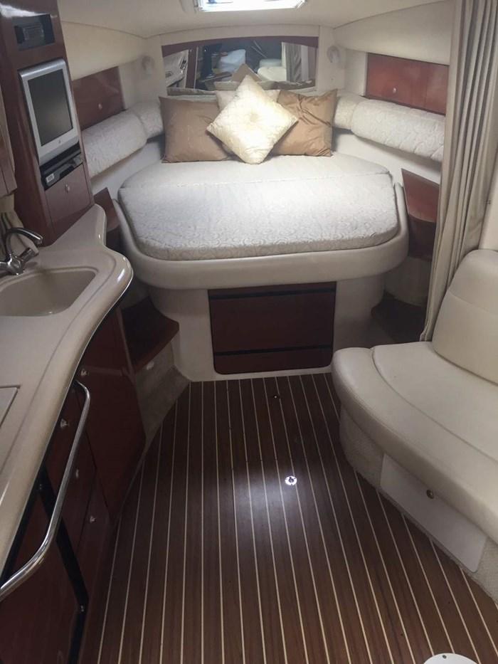 2005-sea-ray-320-sundancer-power-9792931-20250513181649694-1_XLARGE