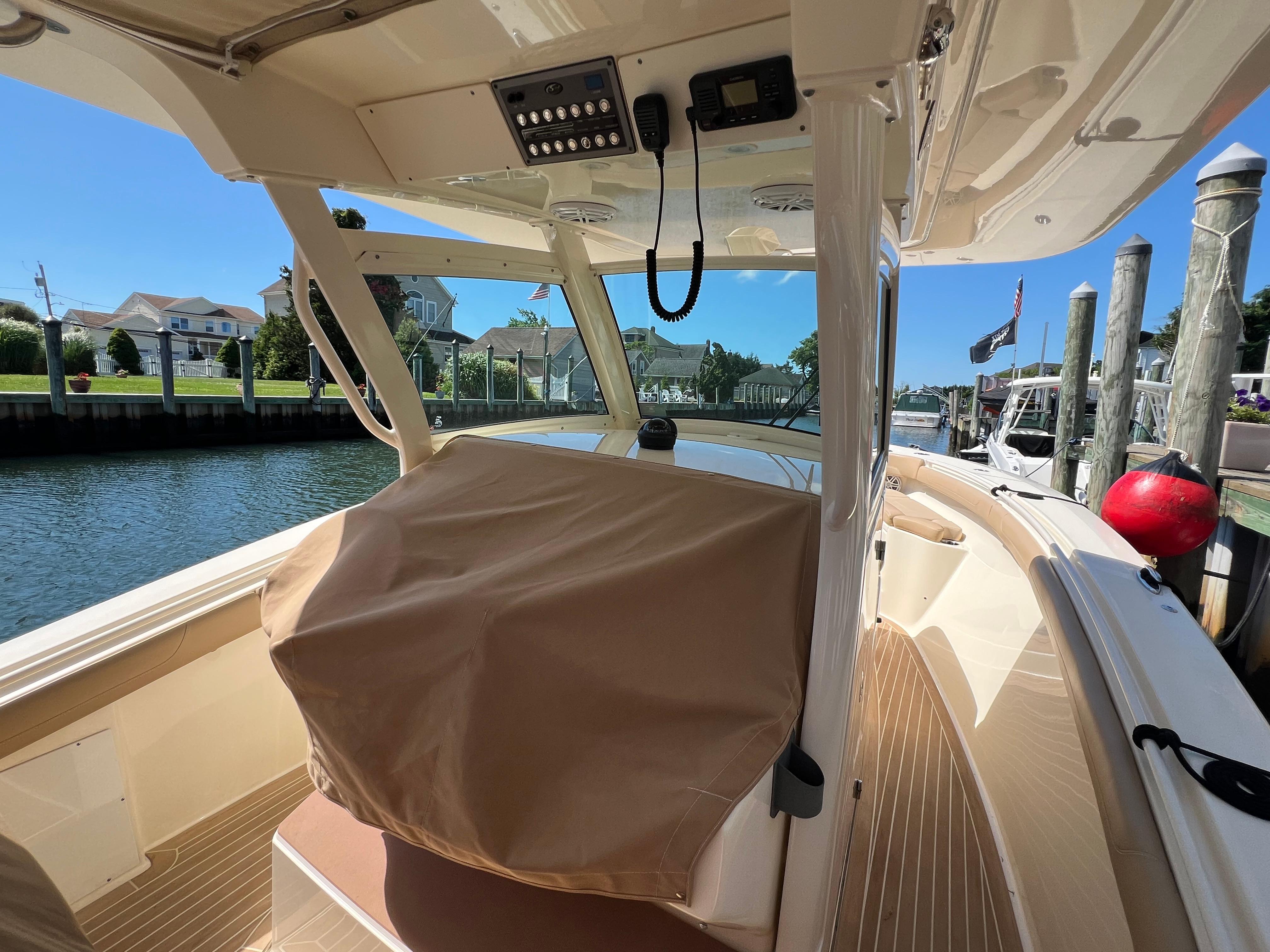 2020 Scout 300 LXF South Jersey Yacht Sales
