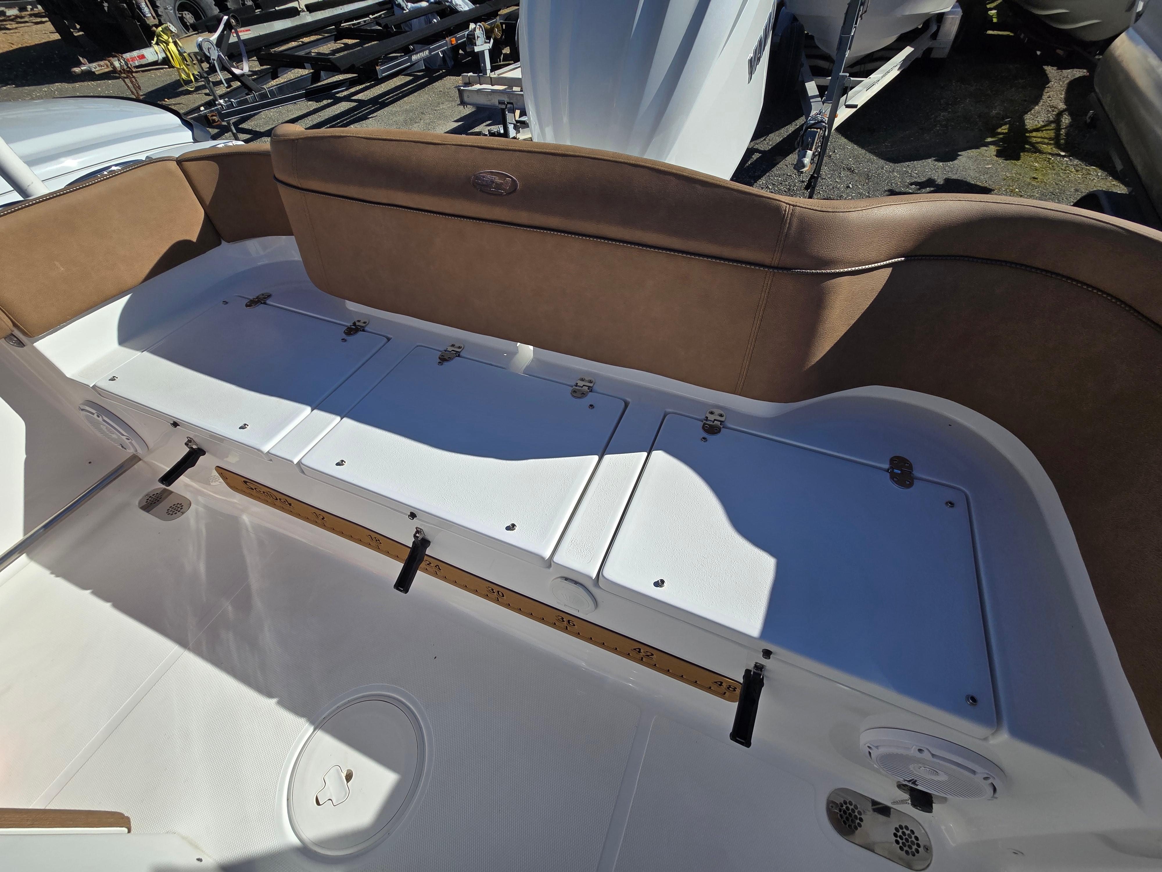 2022-sea-hunt-ultra-255-se-power-9712936-20250312084639461-1_XLARGE