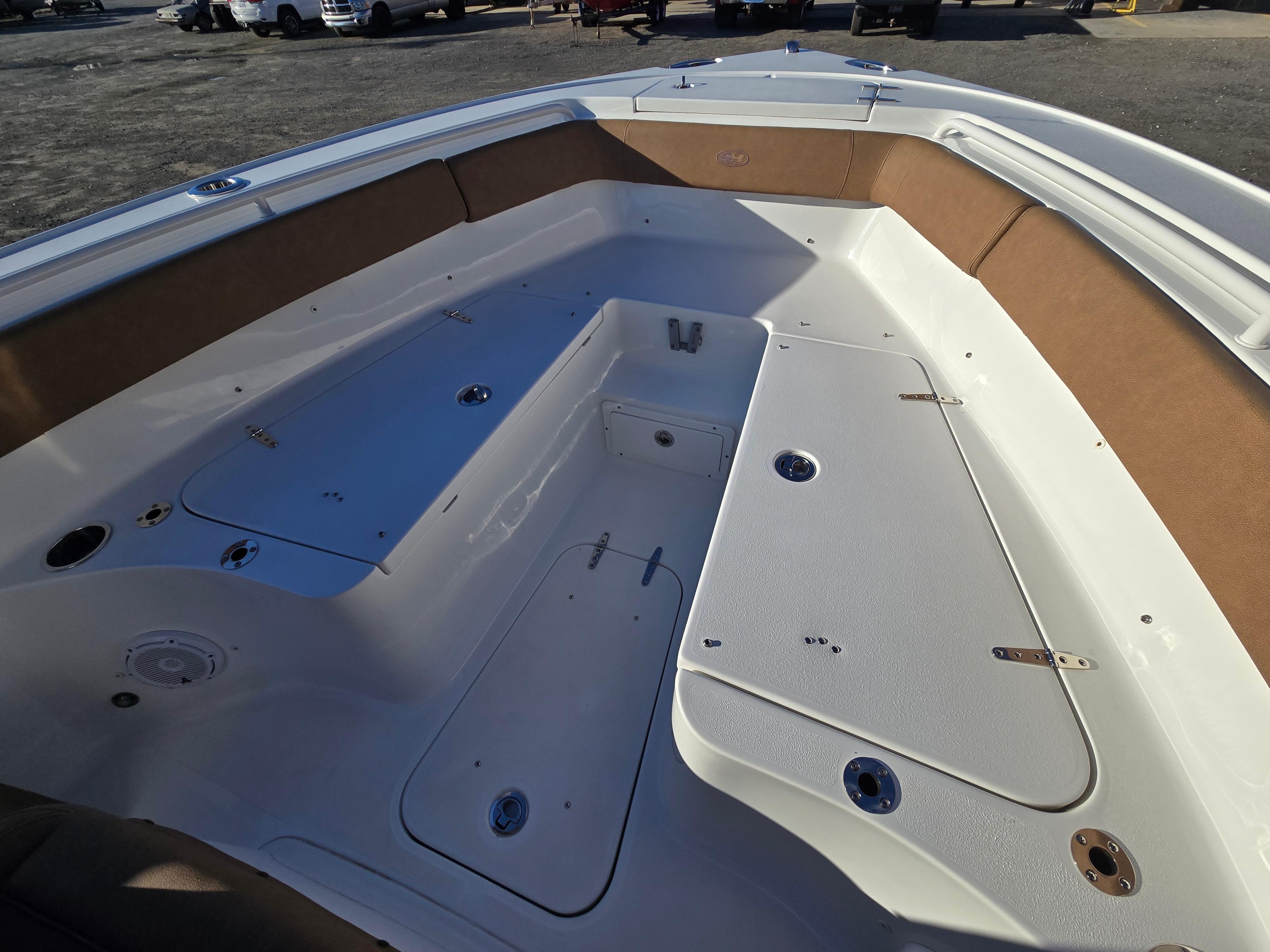 2022-sea-hunt-ultra-255-se-power-9712936-20250312084655556-1_XLARGE