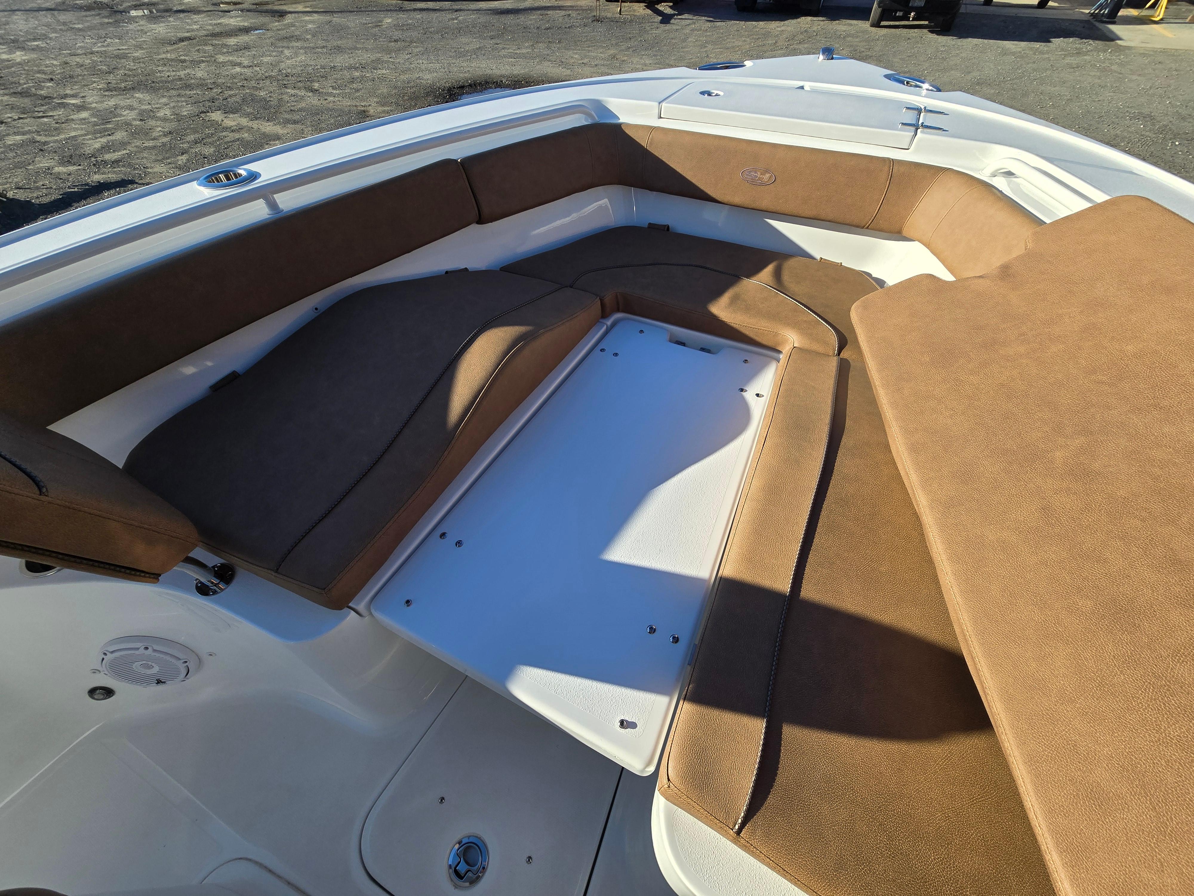 2022-sea-hunt-ultra-255-se-power-9712936-20250312084734074-1_XLARGE