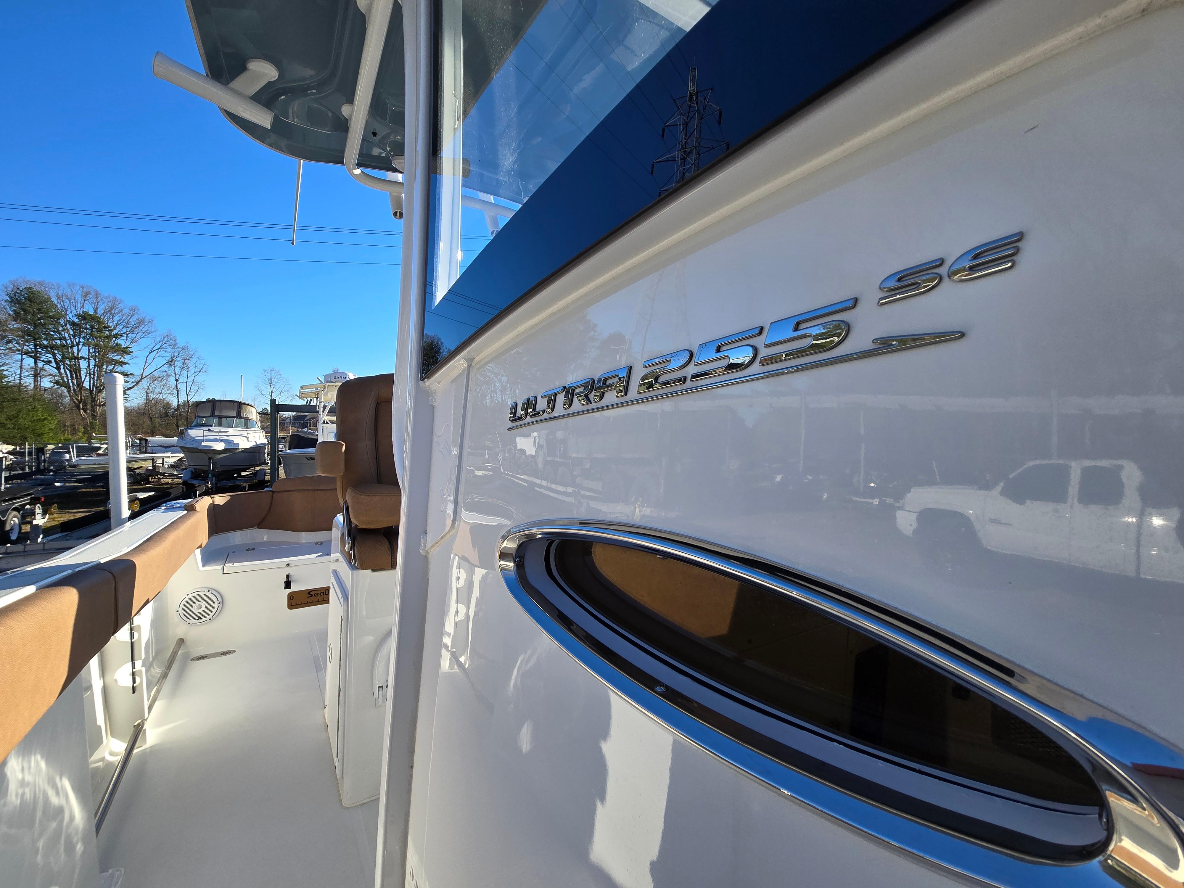 2022-sea-hunt-ultra-255-se-power-9712936-20250312084754613-1_XLARGE