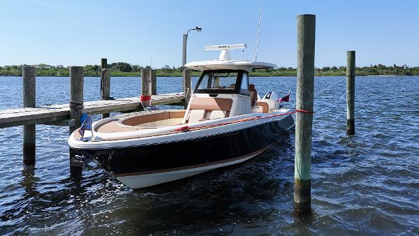 Photo of 2019 Chris-Craft 30'