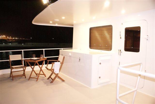 Victoria Yacht Photos Pics Skylounge aft deck