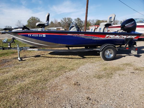 2017 Tracker Boats boat for sale, model of the boat is PT175TF & Image # 2 of 5
