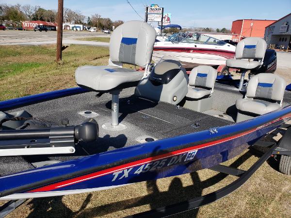 2017 Tracker Boats boat for sale, model of the boat is PT175TF & Image # 3 of 5