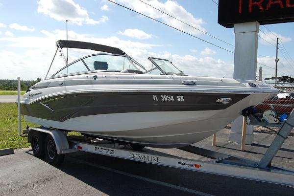 2018 Crownline boat for sale, model of the boat is E21 XS & Image # 2 of 13