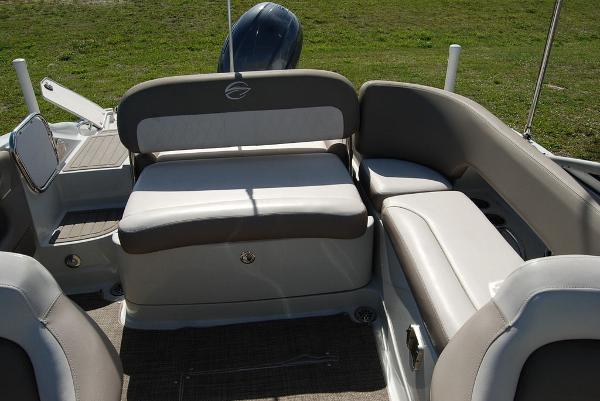 2018 Crownline boat for sale, model of the boat is E21 XS & Image # 9 of 13
