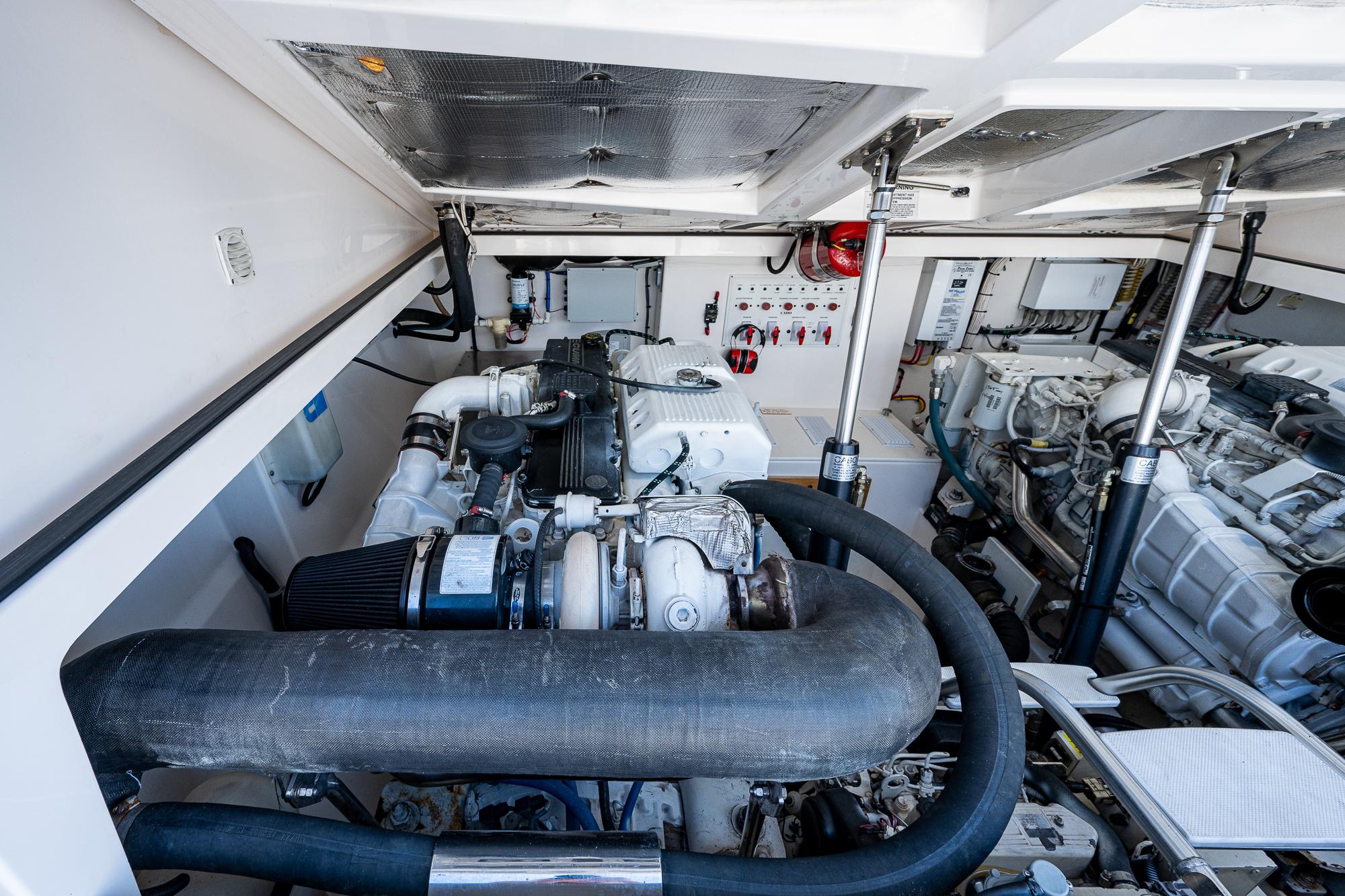 Cabo 35 Strangeways-Engine Room Access