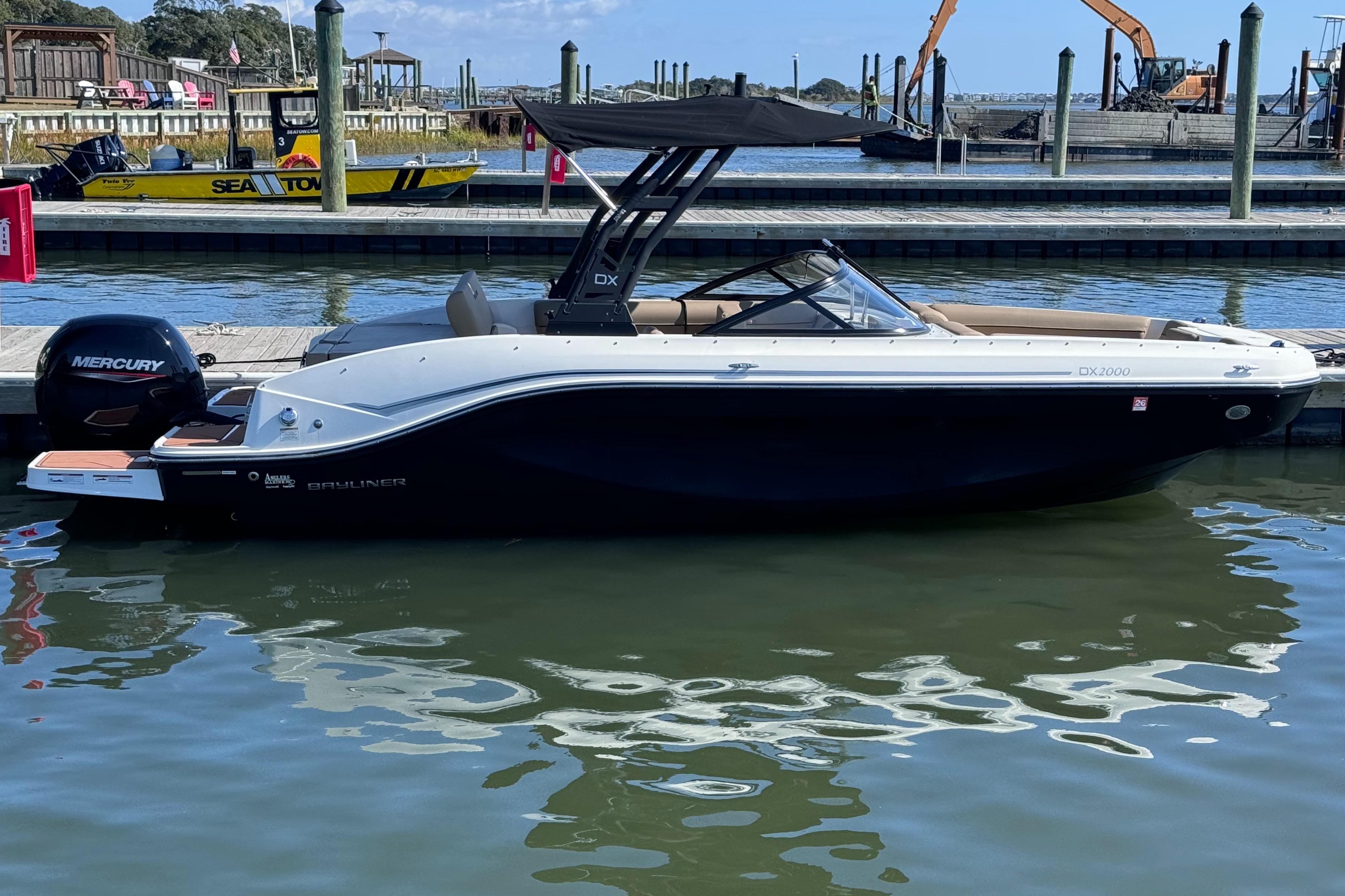 2023 Bayliner DX2000