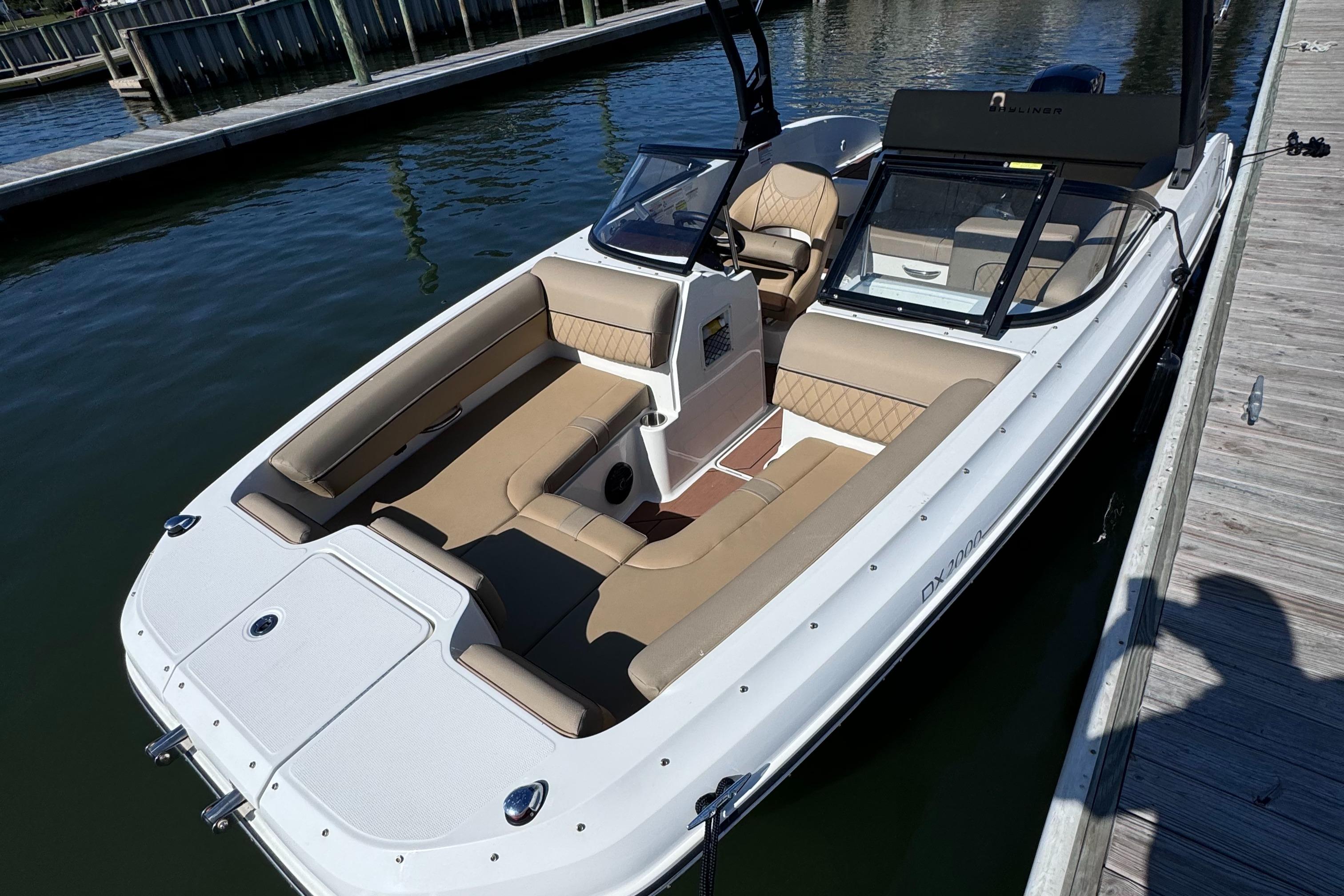 2023 Bayliner DX2000