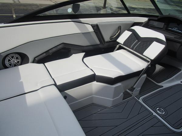 2022 Monterey boat for sale, model of the boat is 218 Super Sport & Image # 16 of 32