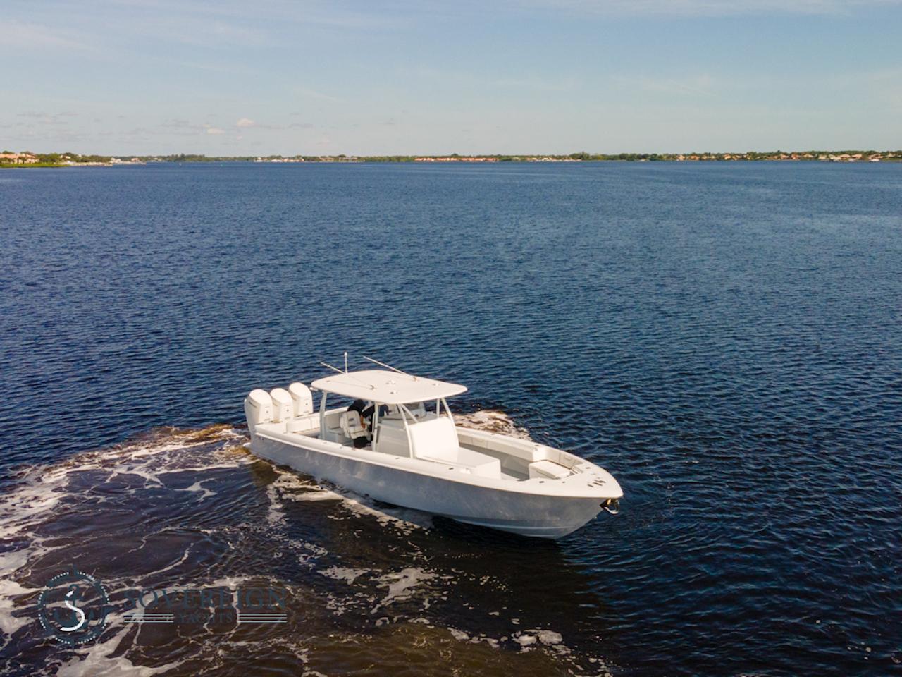 Contender-44 CB 2024-JDJ4C023C324 FL-US-2024 Contender 44 CB boat cruising on open water.-8992982 | Thumbnail