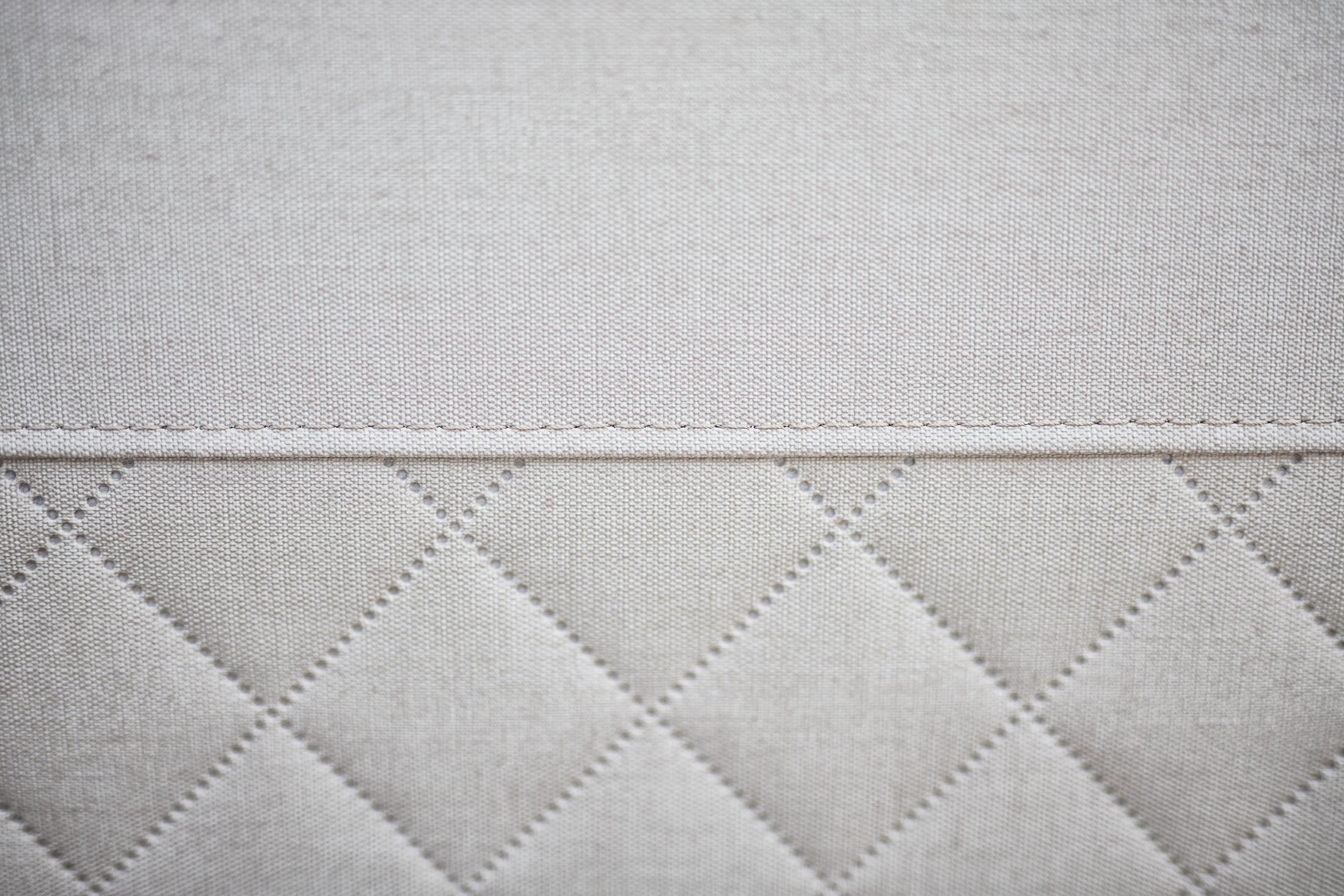 Skamander-Sorrento 2025 -FL-US-Quilted fabric texture from Skamander Sorrento 2025 model, showcasing detailed stitching.-9722985 | Thumbnail