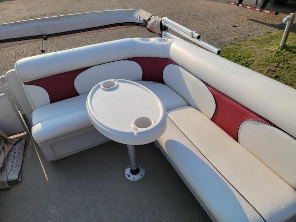 2009 Leisure Island boat for sale, model of the boat is 2225 & Image # 11 of 17